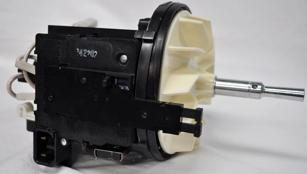 Kirby 101396A Motor Assembly Kirby G3 Ult G For Diamond Edition Order #101303G Fits Ultimate G / Diamond Edition Kirby 101396A is a complete motor assembly used in Kirby Generation 3 through Ultimate G and Diamond Edition vacuums to provide full power and suction. It is an OEM replacement unit that restores the vacuum’s original motor performance and reliability.