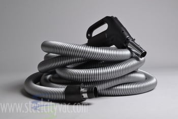 Plastiflex XZ902138030BUI 30 Ft Low Voltage Central Vacuum Hose with Button Gas Pump Grip Plastiflex XZ902138030BUI 30 Ft Low Voltage Central Vacuum Hose with Button Gas Pump Grip
